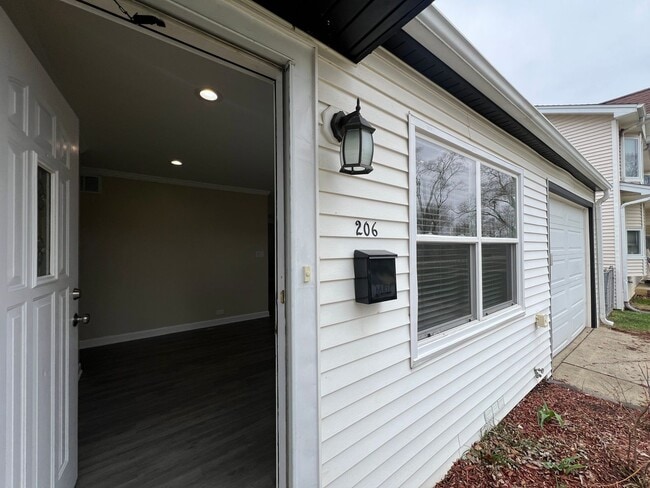 Building Photo - 206 Raupp Blvd