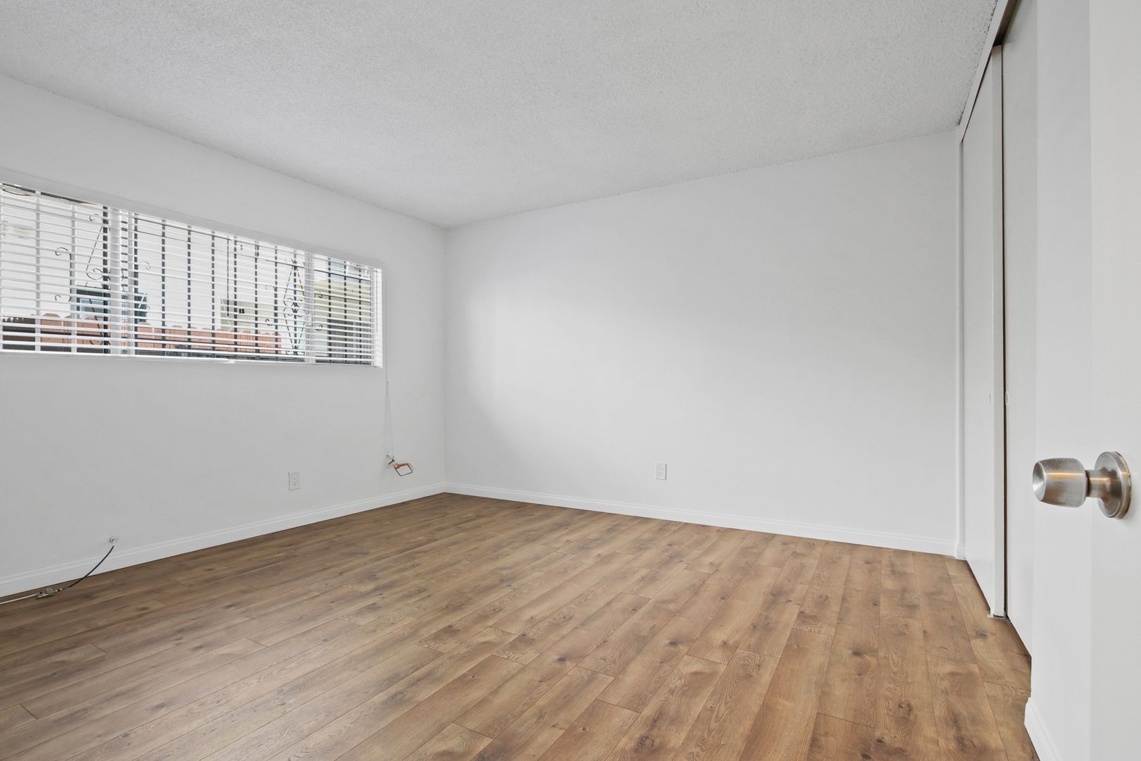 Building Photo - 3625 Mentone Ave