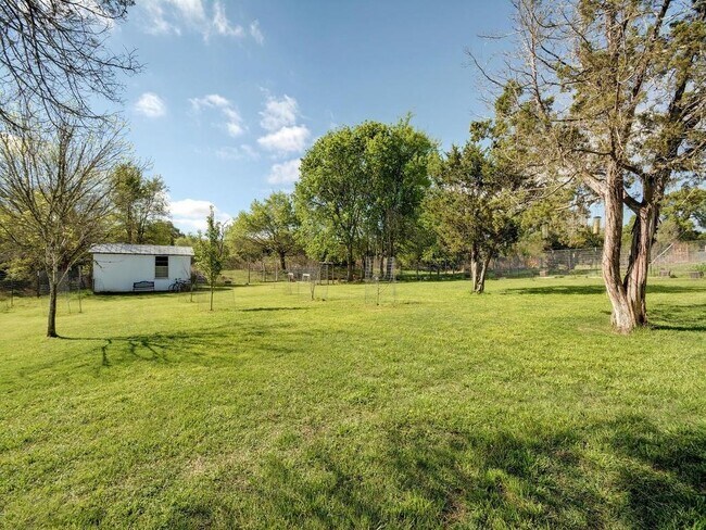 Building Photo - 131 Barton Meadow Dr