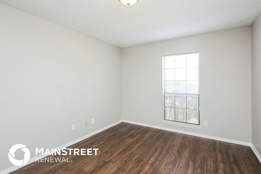 Building Photo - 1028 Eagle Dr