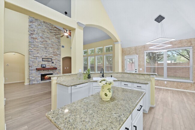 Primary Photo - 23030 N Warmstone Way