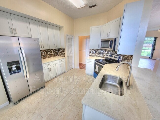 Building Photo - 433 Casheros Cove Dr