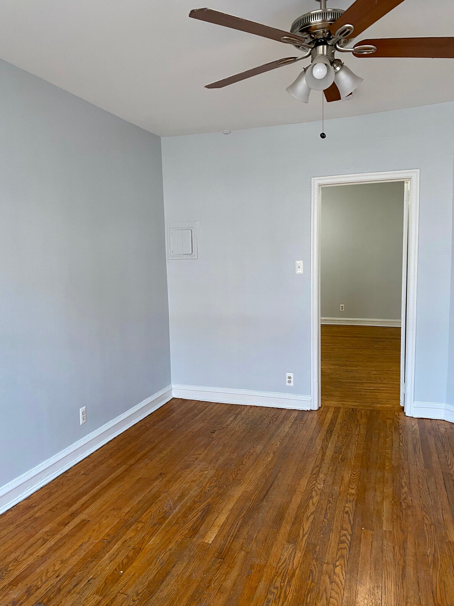 Entrance into brdroom form Livingroom - 114 E Main St