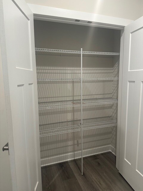 Building Photo - 807 Leni Wy