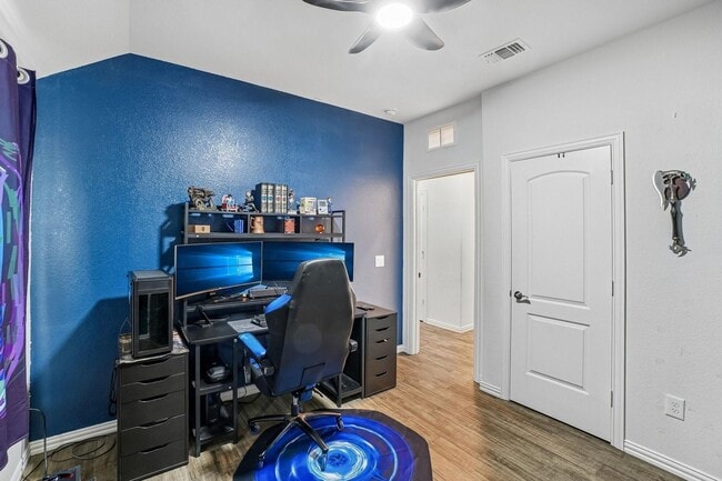 Building Photo - 2603 Wallingford Dr