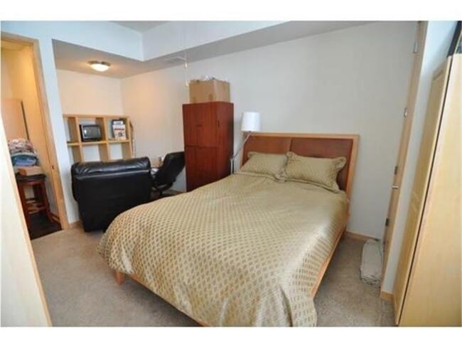 Building Photo - 3640 Wooddale Ave S