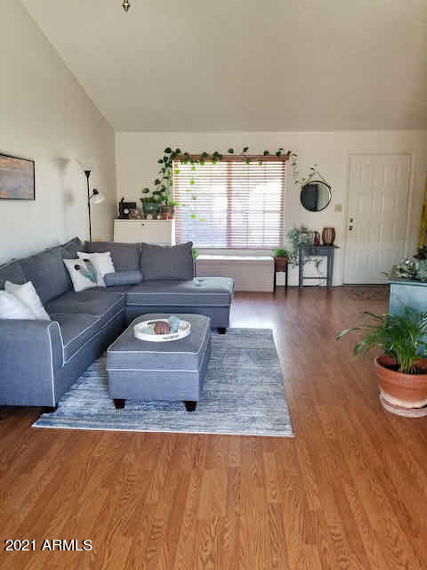 Building Photo - 7 N Fir St