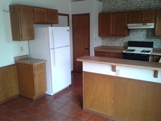 Building Photo - 5609 Wingate Ave NW