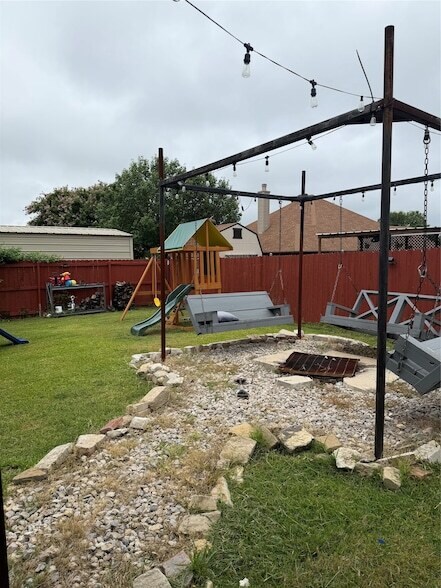 Building Photo - 1137 Robin Cir