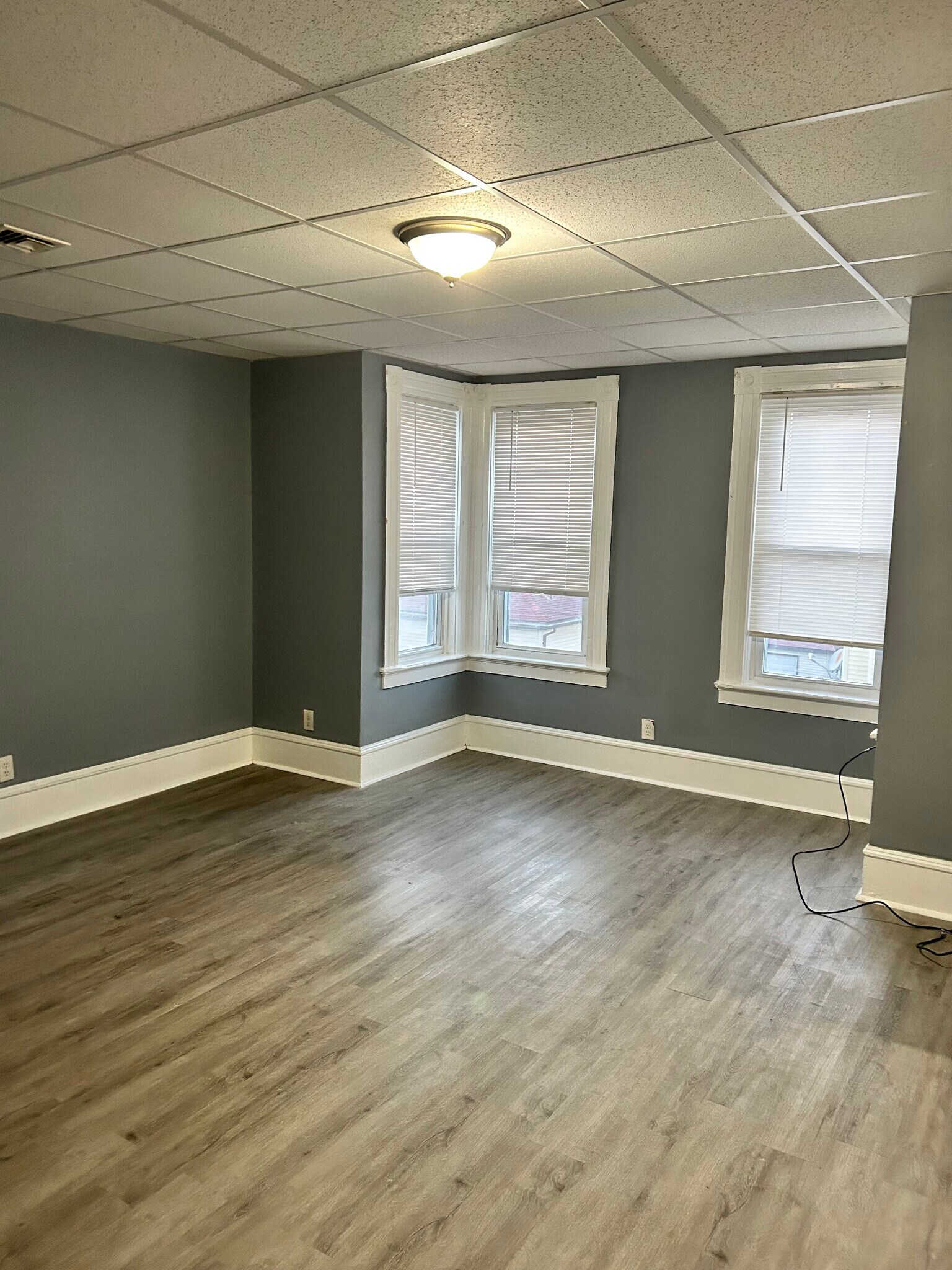 Building Photo - 18 John St