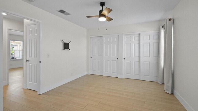 Building Photo - 3 Bedroom Home in Vacaville