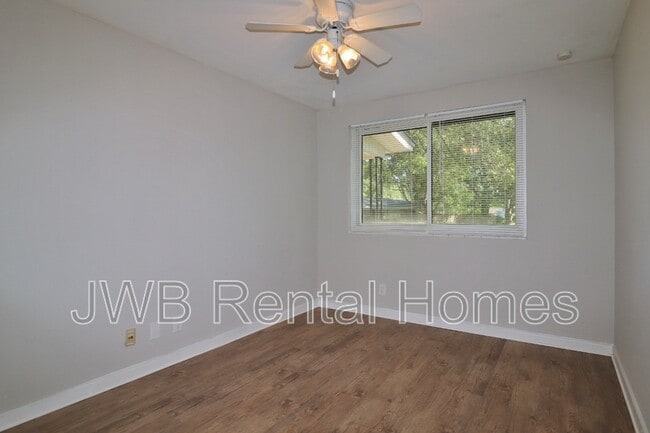 Building Photo - 3054 Yanlee Ln