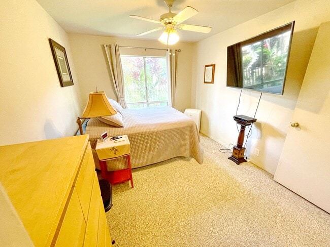 Building Photo - Southpointe - Furnished 2 Bed / 1 Bath Ground Floor Unit w/fenced in yard