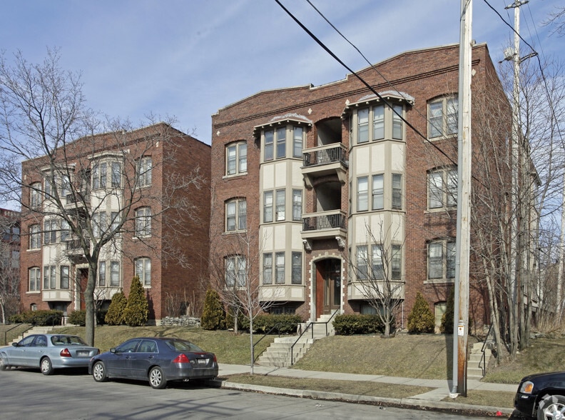 Building Photo - The Shamrock