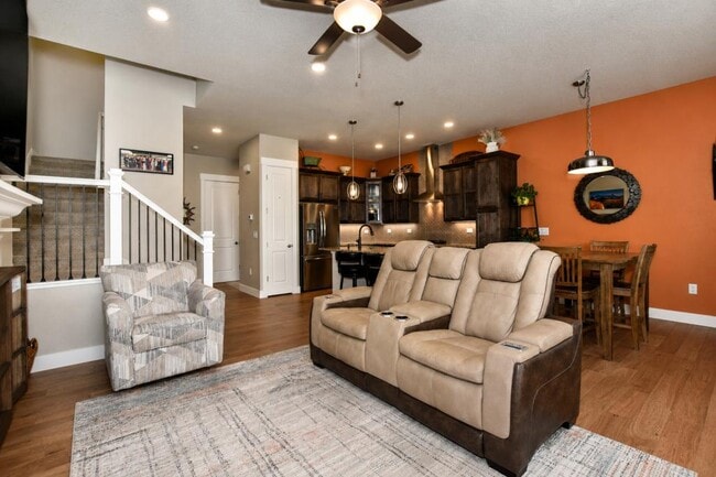 Building Photo - 6245 Vernazza Way