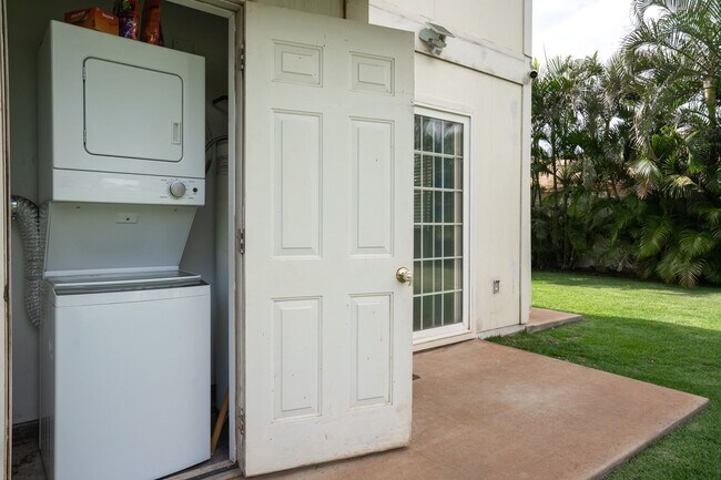 Building Photo - Unfurnished, 1 Bedroom/1 Bath, Ohana