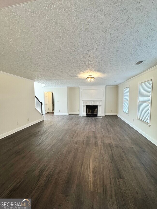 Building Photo - 6284 Southland Ridge