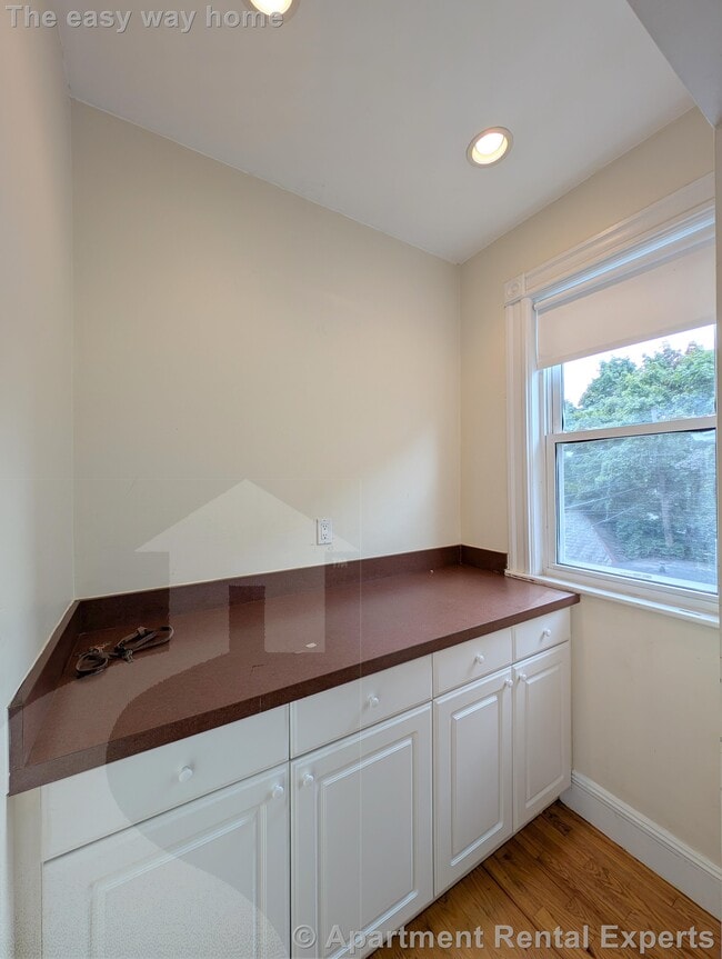 Building Photo - 41 Ossipee Rd