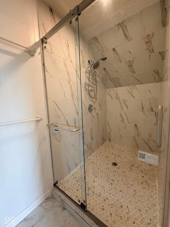 Building Photo - 1351 Woodpond N Roundabout