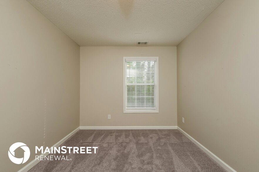 Building Photo - 3667 Sapphire Ct