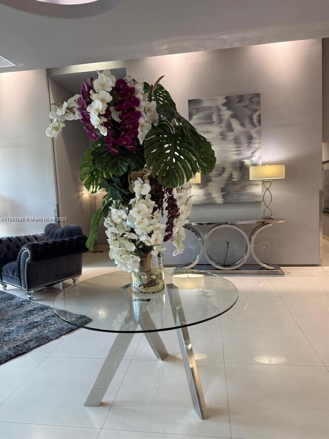 Building Photo - 275 NE 18th St