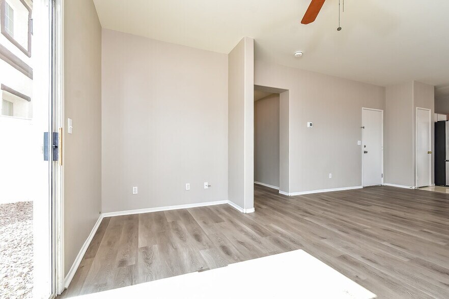 Building Photo - 5452 Pergola Ct