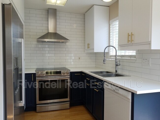 Building Photo - 1522 Vrain St