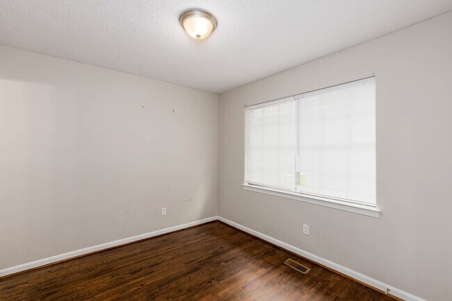 Building Photo - 3 Bedroom/2 Bath in Birmingham