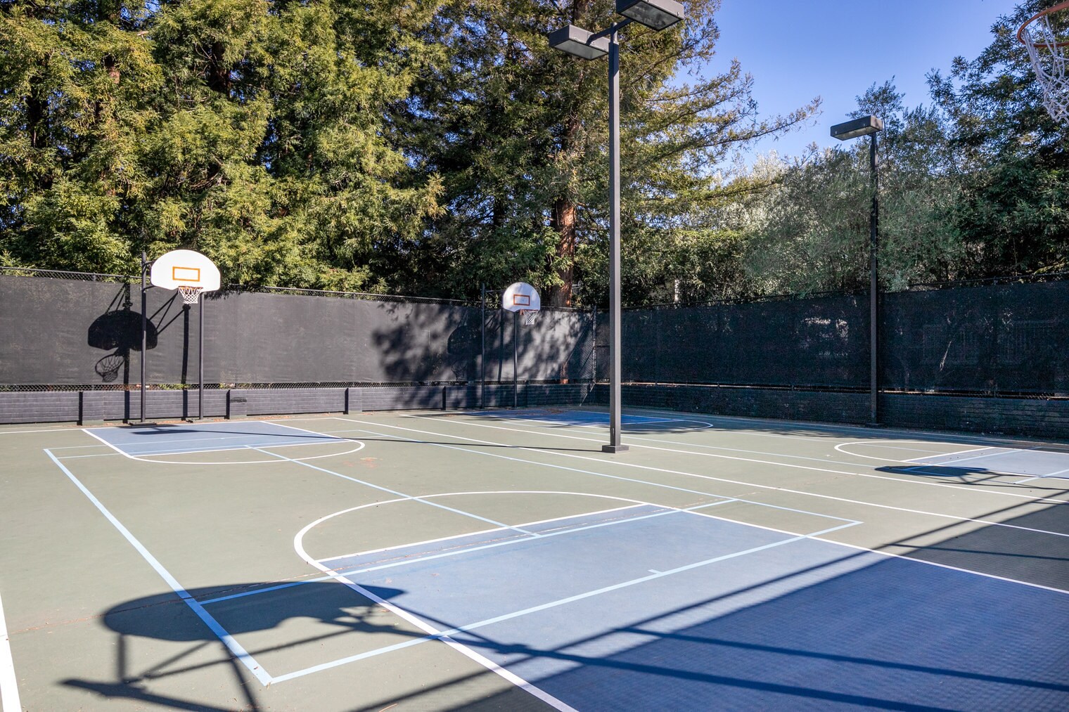 Building Photo - 555 W Middlefield Rd