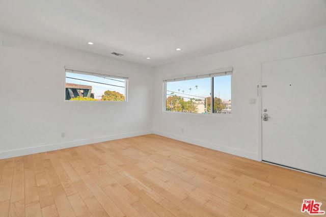 Building Photo - 119 Paloma Ave