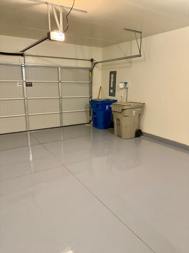 Building Photo - Welcome home! 4 bed 2 bath in Caldwell Idaho