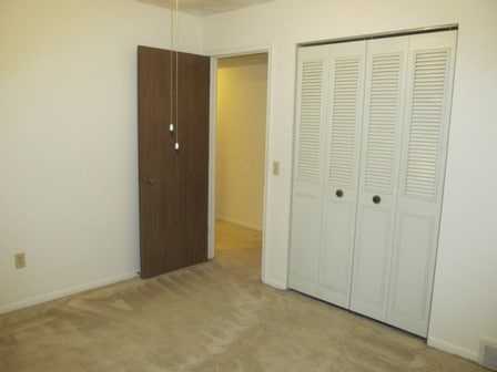 Building Photo - 4498 S Van Vleet Rd