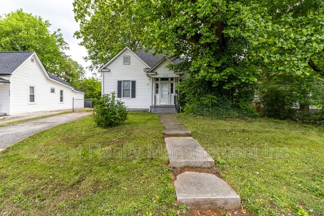 Building Photo - 2638 Barton St