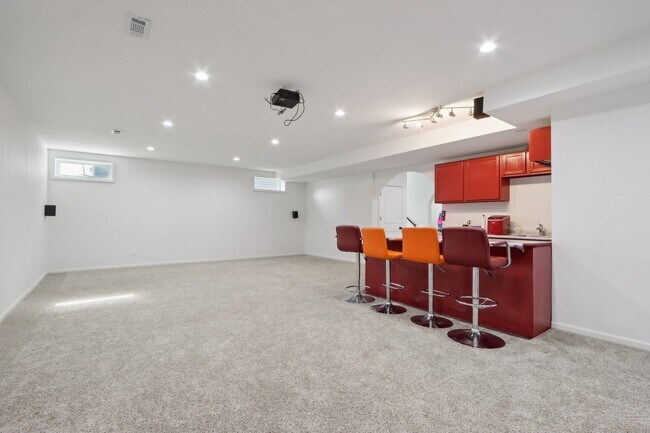 Building Photo - 5811 Levitan Ln