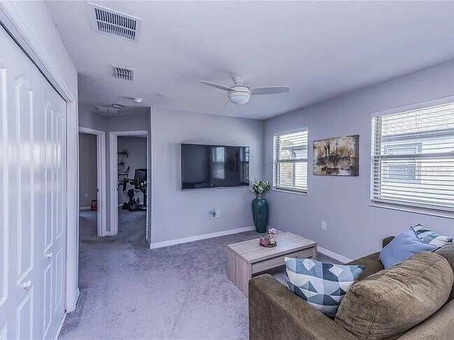 Building Photo - 260 Evertree Loop