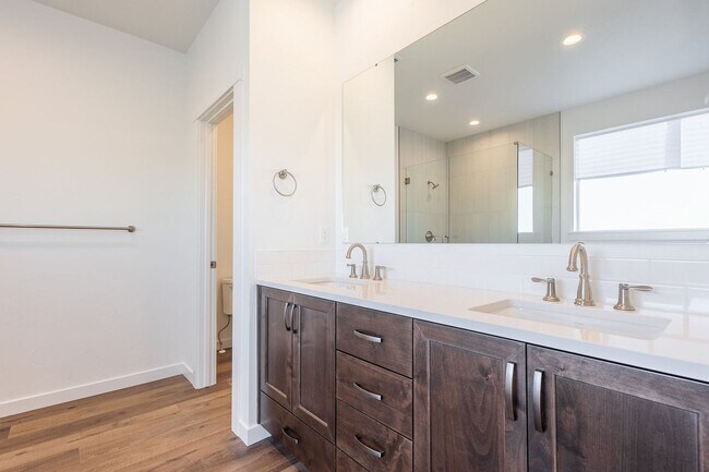 Building Photo - Brand New Home in an Amenity Filled Neighborhood