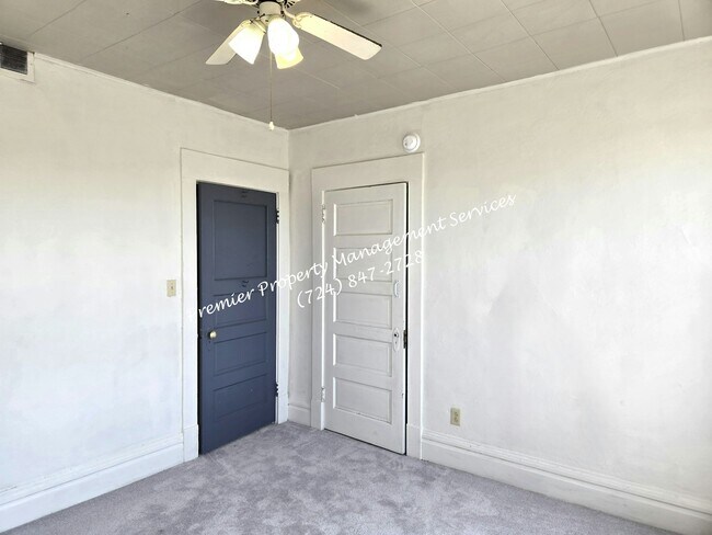 Building Photo - 1015 S Mill St