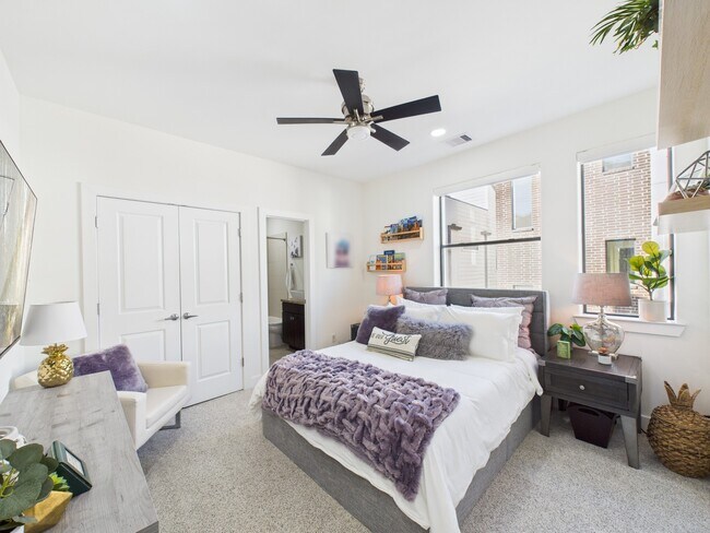 Building Photo - 1404 Spring St