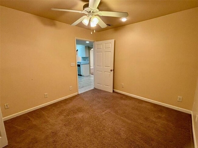 Building Photo - 540 Chandon Way