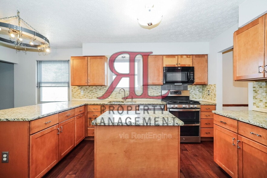 Building Photo - 266 Gurgun Ln