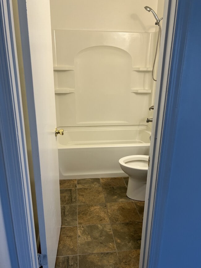 Building Photo - 5827 Suitland Rd