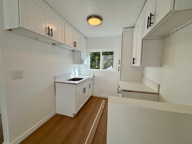 Building Photo - Tujunga Canyon Blvd, 10208-10212