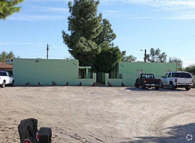 Building Photo - Welcome to Easy Living at 6019 West Alice ...