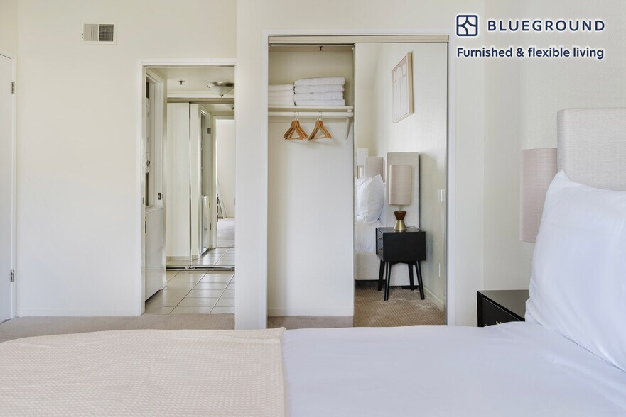 Building Photo - 345 Sheridan Ave