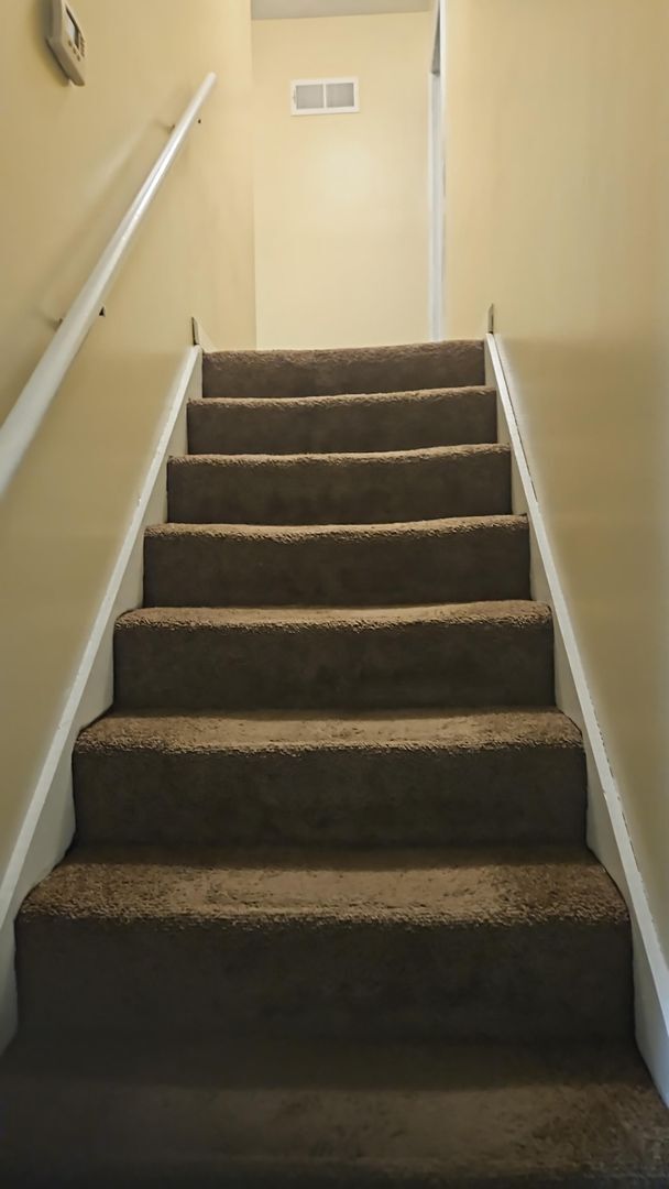 Building Photo - *AMAZING MOVE IN SPECIAL* Renovated 3 Bedroom/2.5 Bath Home For Rent!  Convenient Jonesboro Locat...