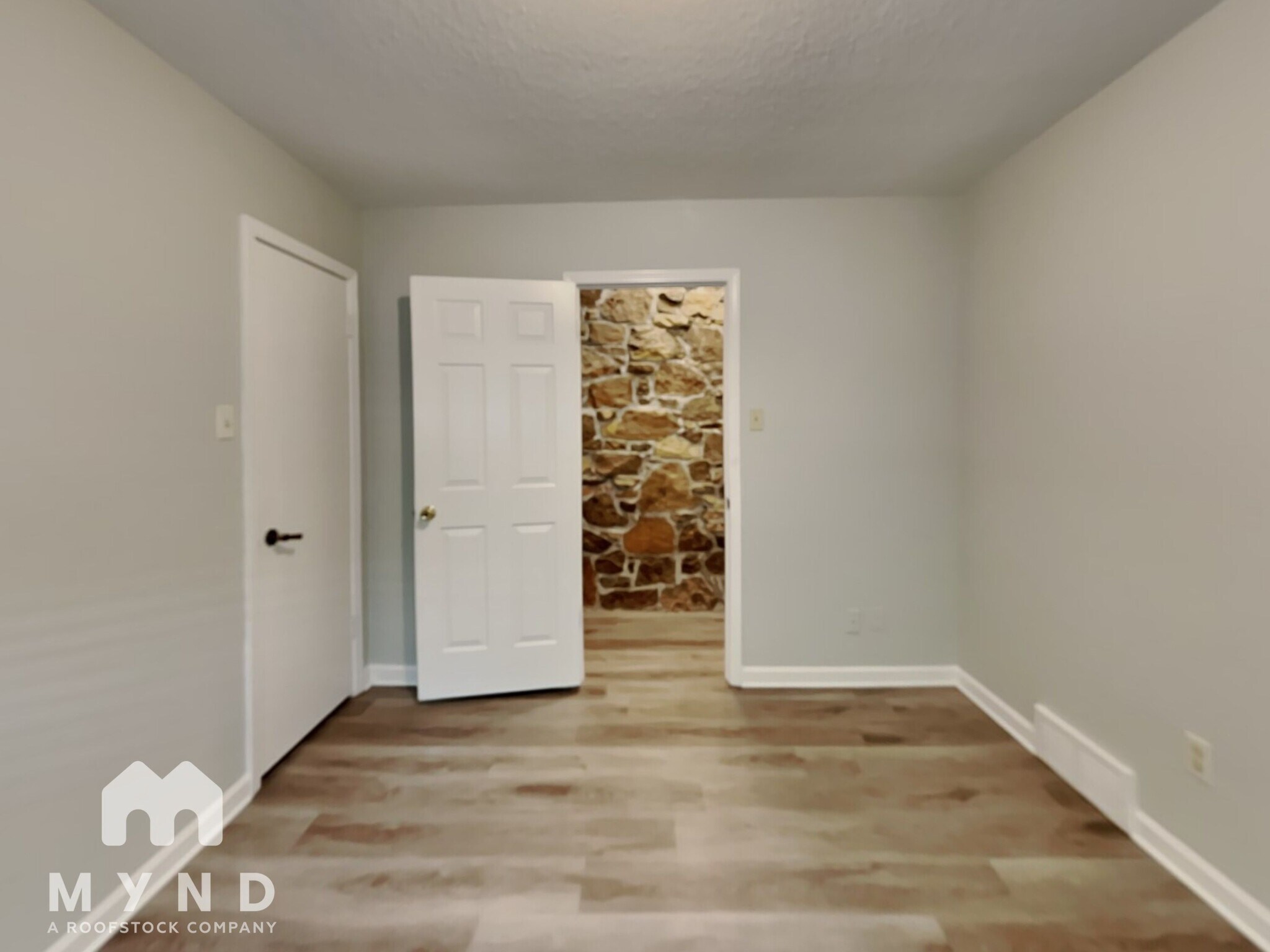 Building Photo - 2506 Cardigan Dr