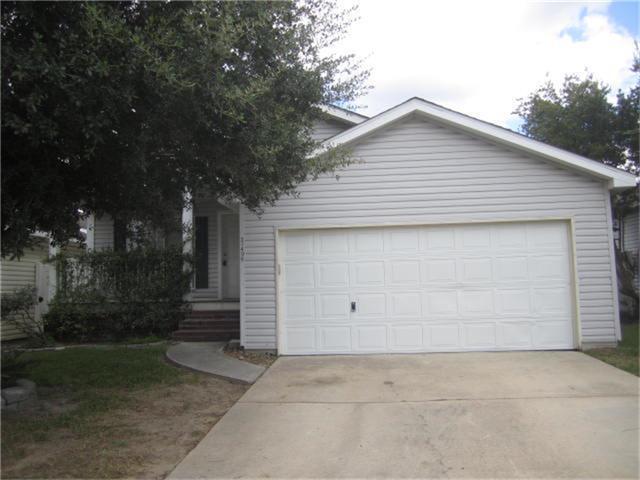 Primary Photo - 21406 Sweet Grass Ln