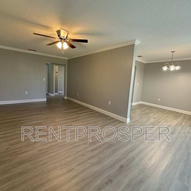 Building Photo - 4305 S Semoran Blvd