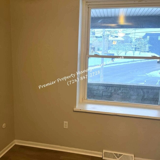 Building Photo - 401 Jackson St