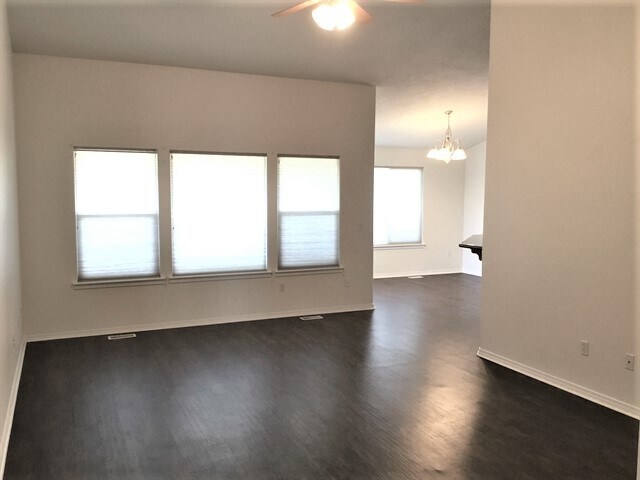 Building Photo - 11324 W Blake Dr